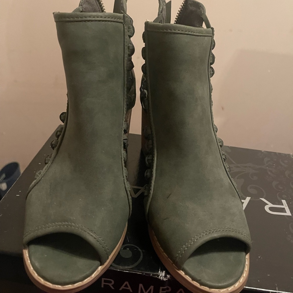 Cute Boots
